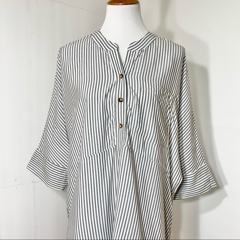 SOLD-Show Me Your Mumu Oversize Popover Tunic - Picture 6 of 10